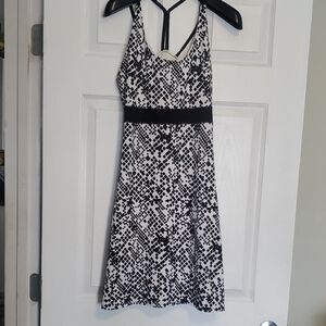 Lola by AYG Black & White Geometric Racerback Dress – Size Small